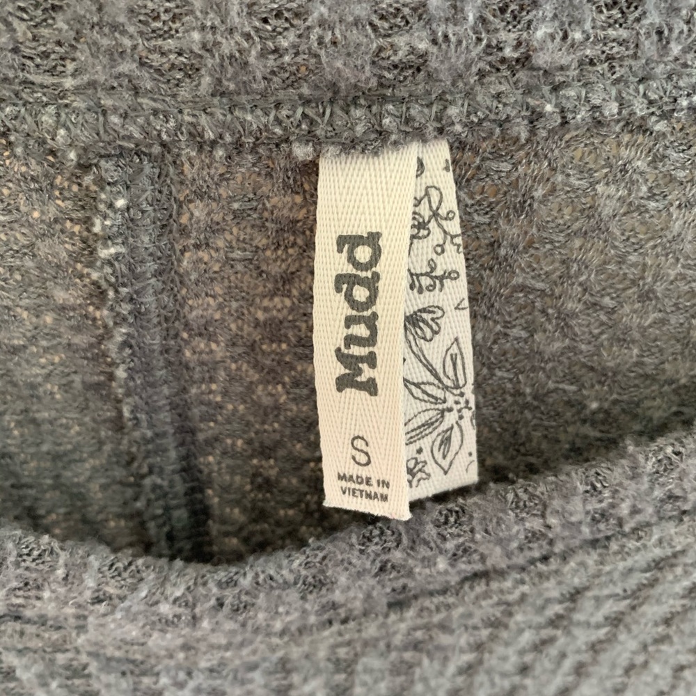 Mudd Sweater - Picture 3 of 5